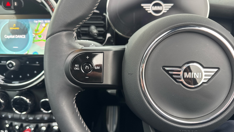 MINI Hatchback 1.5 Cooper Sport 3dr Auto Petrol Hatchback